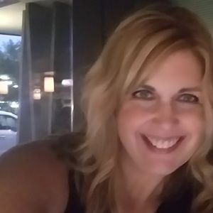 Meet your Posher, Briana